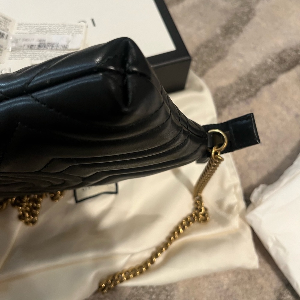 GUCCI MARMONT Mini Chain Bag Crossbody Black Gold Chain Mint - Picture 9 of 13
